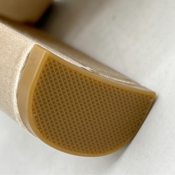 Badgley Mischka Women's Fenix Heeled Sandal Nude Satin, Size 8 - Picture 10 of 12